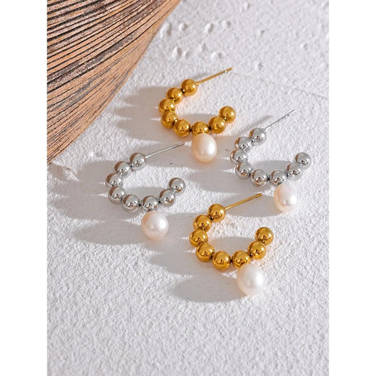 Cercei Hayden, rotunzi, aurii, din otel inoxidabil si perle, placati cu aur 18K - Colectia Universe of Pearls