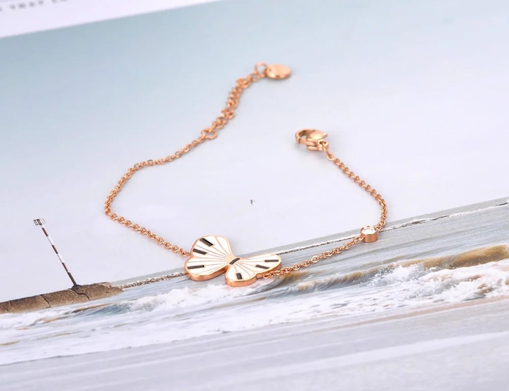 Bratara Marceline, auriu rose, cu model fluture, din otel inoxidabil placat cu aur 18K - Colectia Parisian
