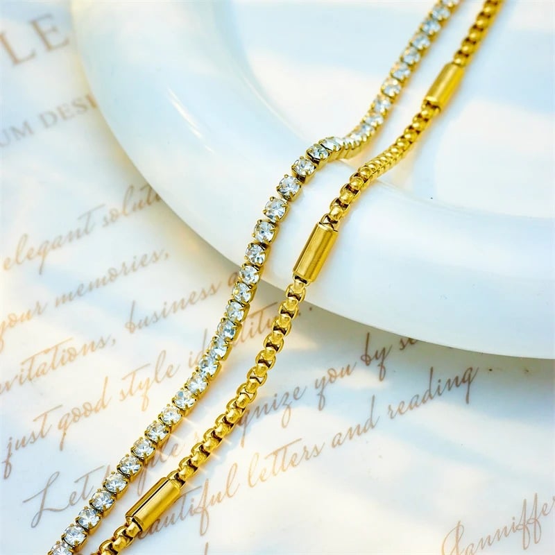 Bratara Nellie, aurie, cu zirconiu, din otel inoxidabil placat cu aur 18K