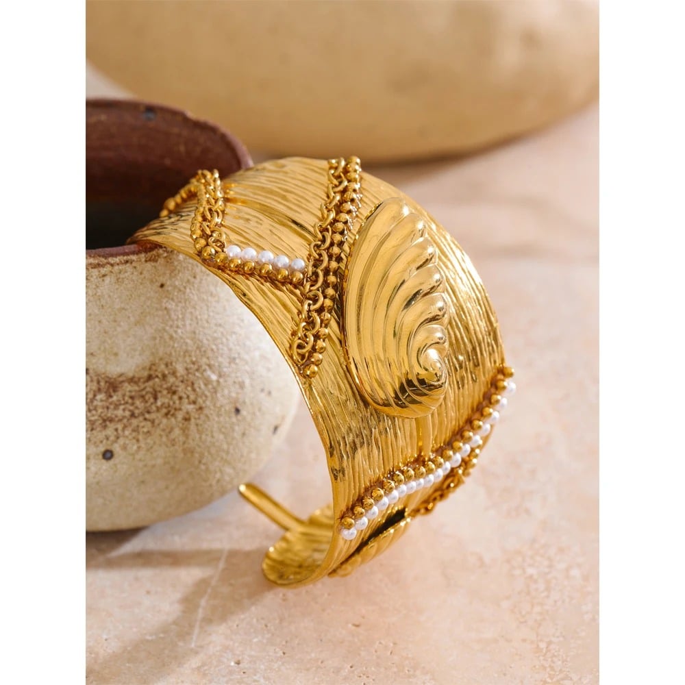 Bratara Leslie, statement, cu model oceanic si perle, din otel inoxidabil placat cu aur 18K