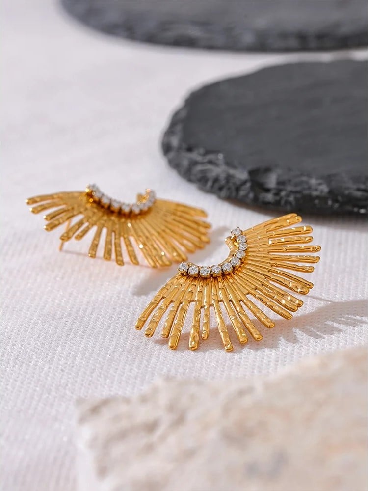Cercei Elora, aurii, cu model raze, din otel inoxidabil placat cu aur 18K - Colectia Glamour