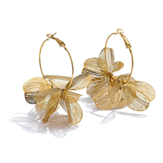 Cercei Macy, aurii, lungi, din otel inoxidabil placat cu aur 18K, cu model floral - Colectia Floral Paradise