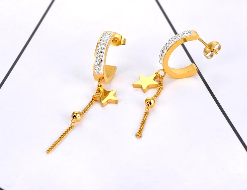 Cercei Gatlin, aurii, lungi, din otel inoxidabil placat cu aur 18K, model cu stelute - Colectia Parisian