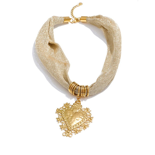 Colier Salome, auriu, cu pandantiv in forma de inima, din otel inoxidabil placat cu aur 18K - Colectia Glamour