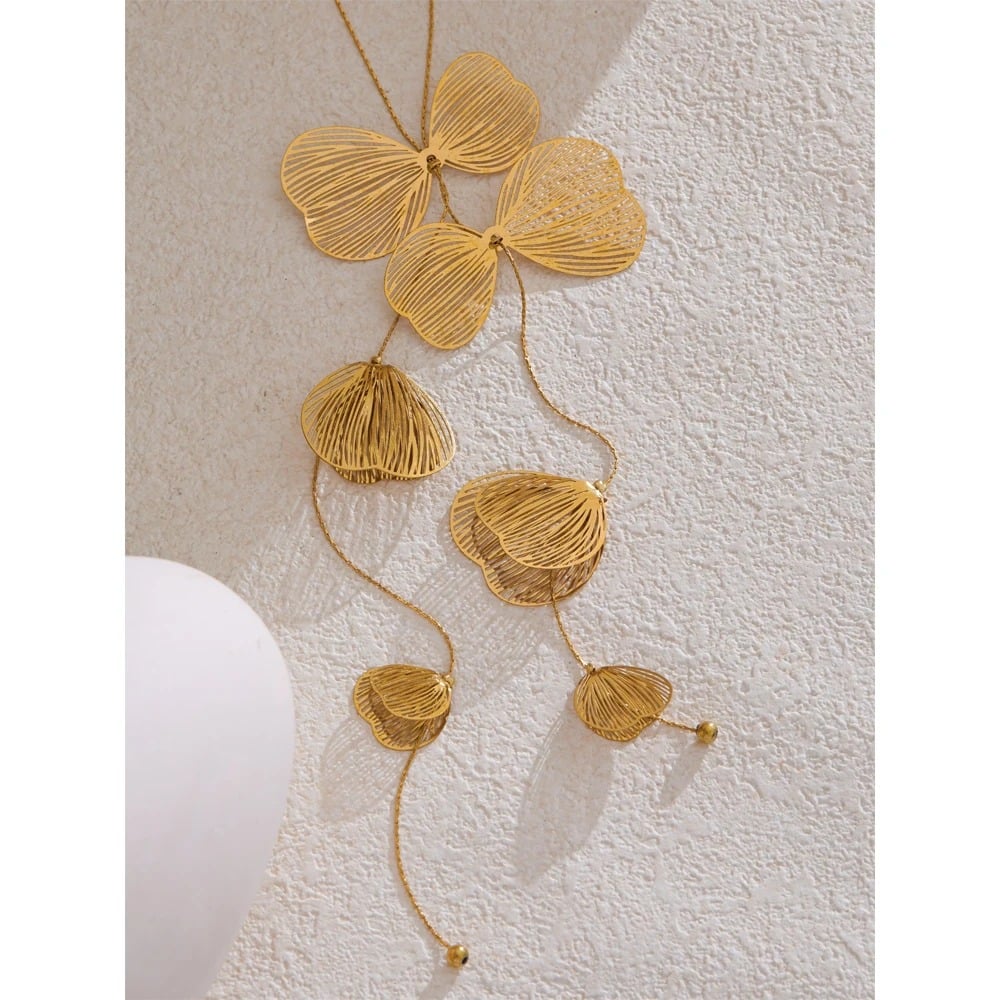 Colier Dora, auriu, cu pandantiv lung model fluture, din otel inoxidabil placat cu aur 18K - Colectia Glamour