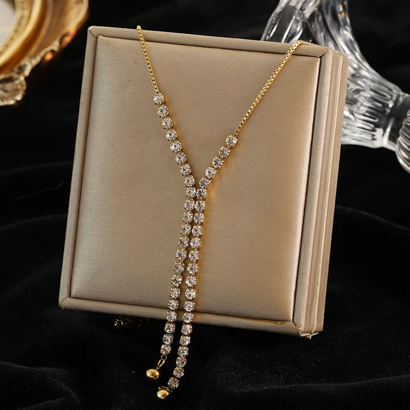 Colier Kamila, auriu, din otel inoxidabil placat cu aur 18K, decorat cu zirconiu