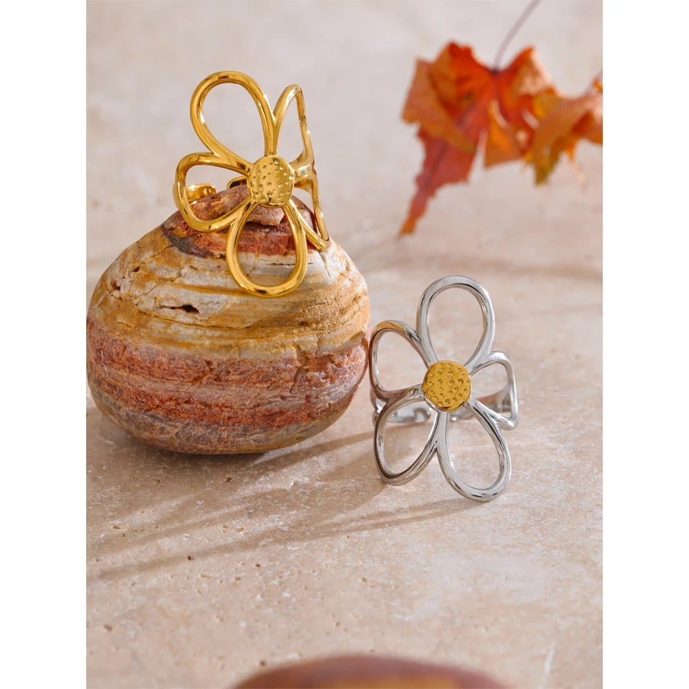 Inel Floria, argintiu, in forma de floare, din otel inoxidabil placat cu aur 18K, reglabil - Colectia Floral Paradise