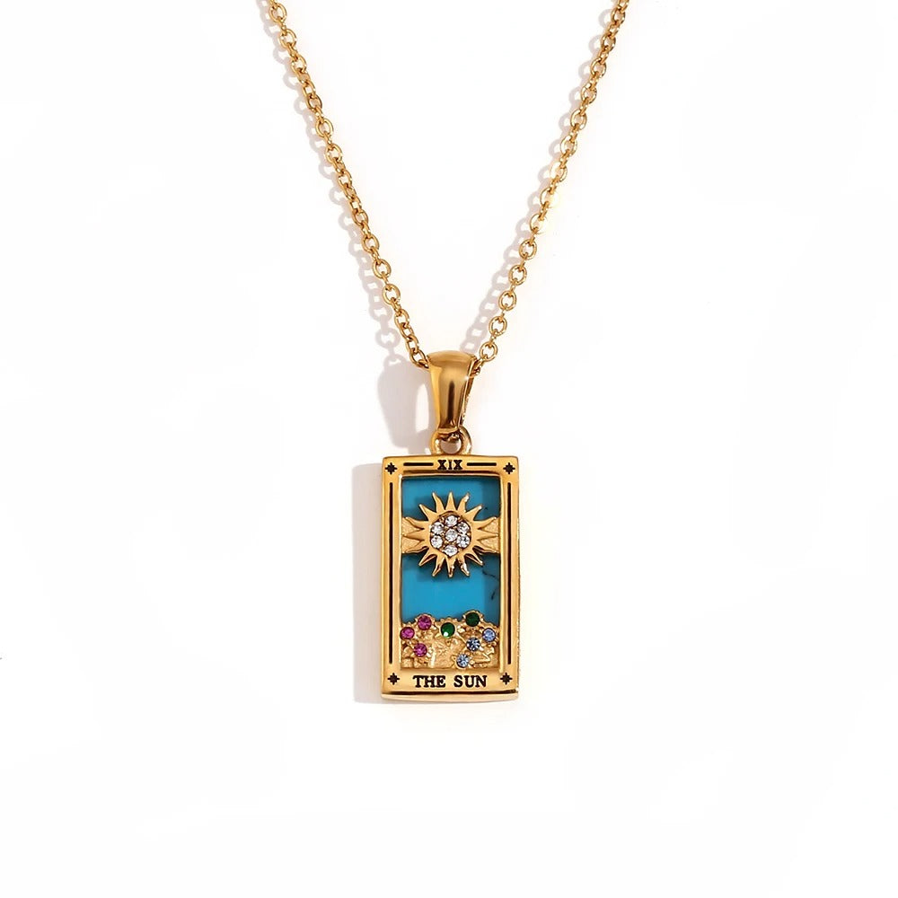 Colier Enya, auriu, cu pandantiv motive tarot, din otel inoxidabil placat cu aur 18K