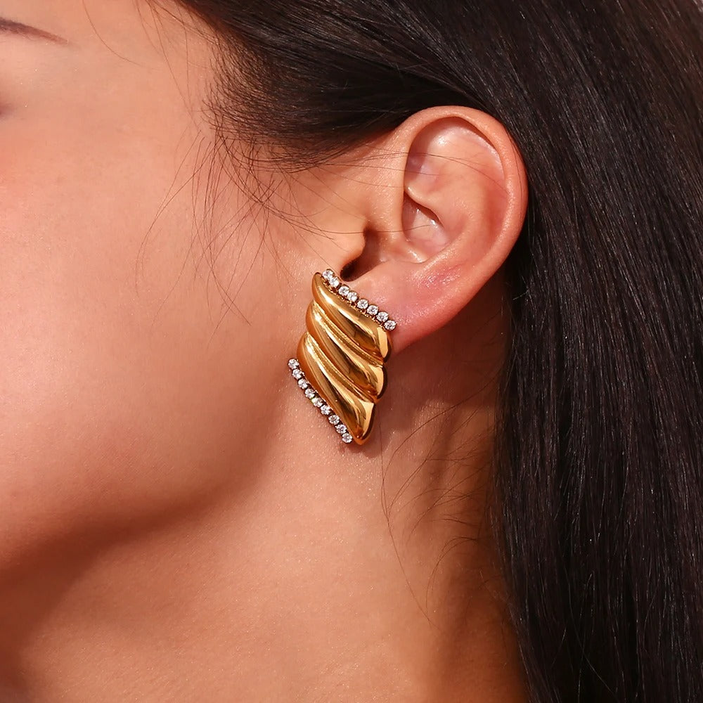 Cercei Adelis, aurii, cu zirconiu, in stil vintage, din otel inoxidabil placat cu aur 18K