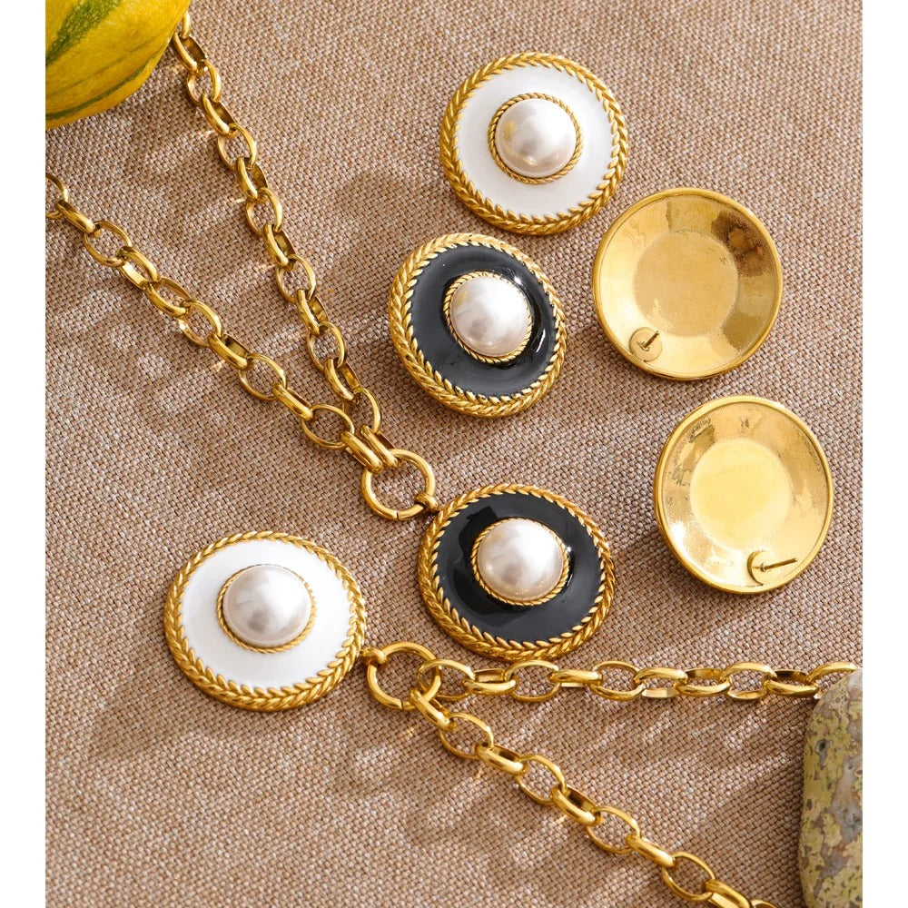 Cercei Sandy, rotunzi, aurii, cu perle si model statement, din otel inoxidabil placat cu aur 18K - Colectia Universe of Pearls