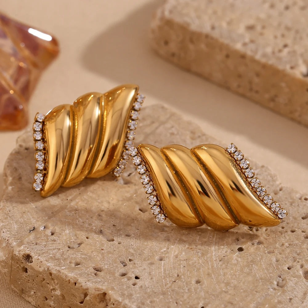 Cercei Adelis, aurii, cu zirconiu, in stil vintage, din otel inoxidabil placat cu aur 18K