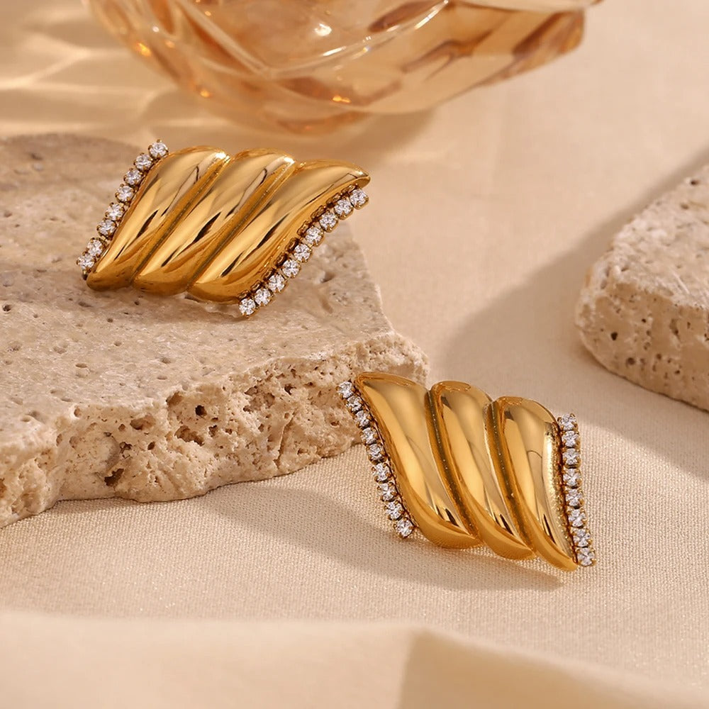 Cercei Adelis, aurii, cu zirconiu, in stil vintage, din otel inoxidabil placat cu aur 18K